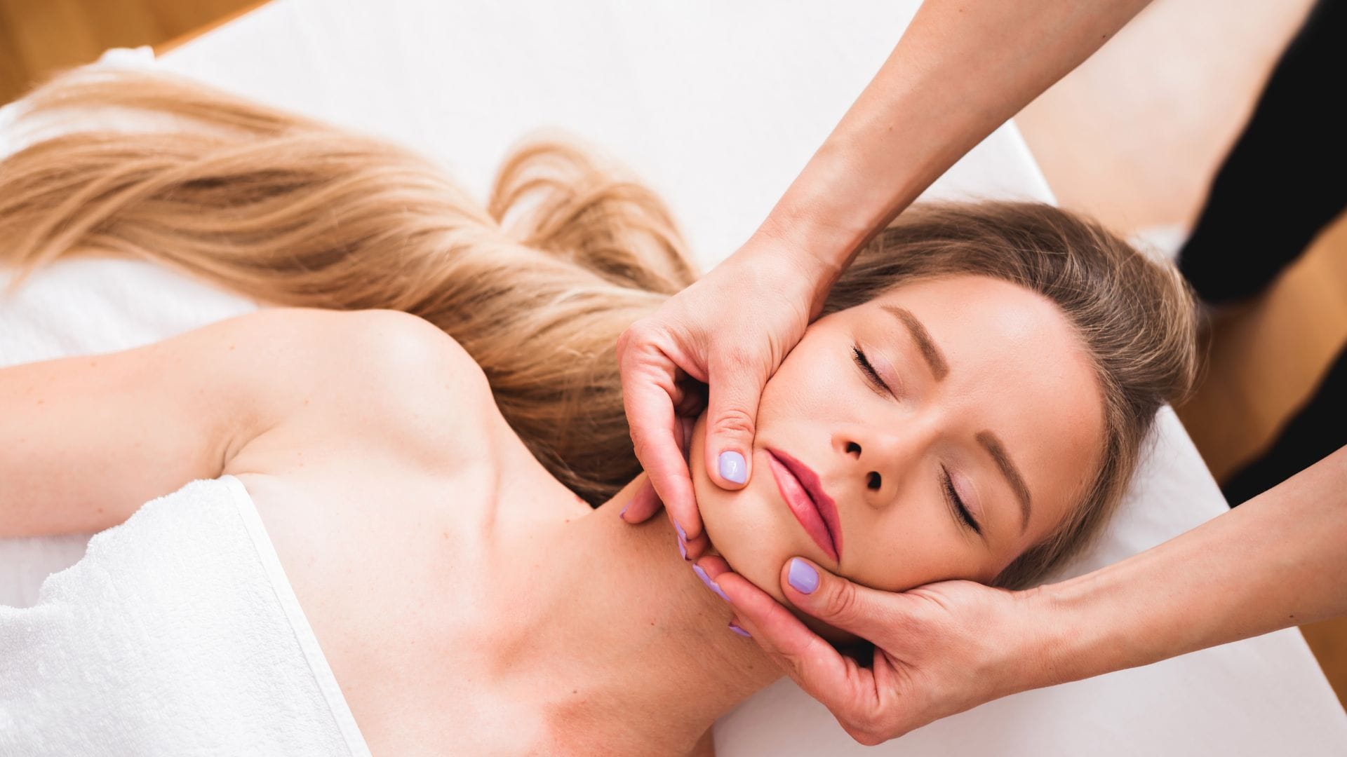 Masaje mandibular para el tratamiento del bruxismo